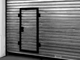 cortina metálica puerta de escape